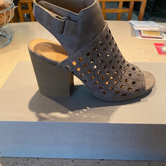 Maurice’s Wedge Heel - Picture 3 of 4